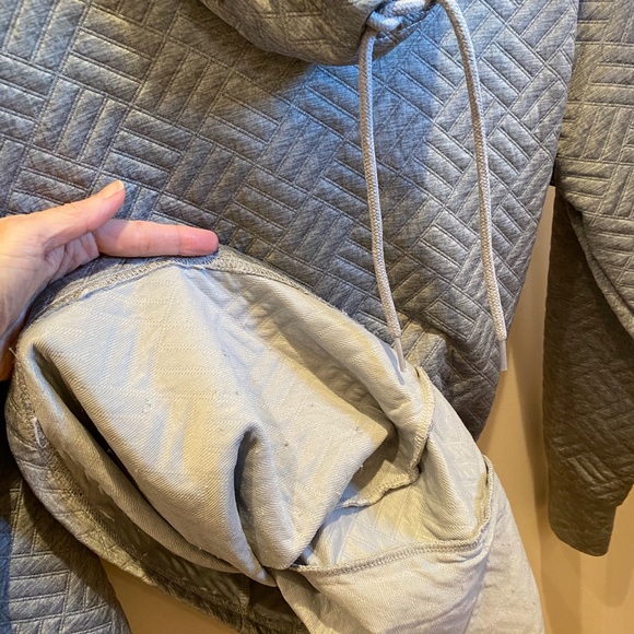 Reebok Cowl Neck Quilted Sweatshirt M - Picture 10 of 11